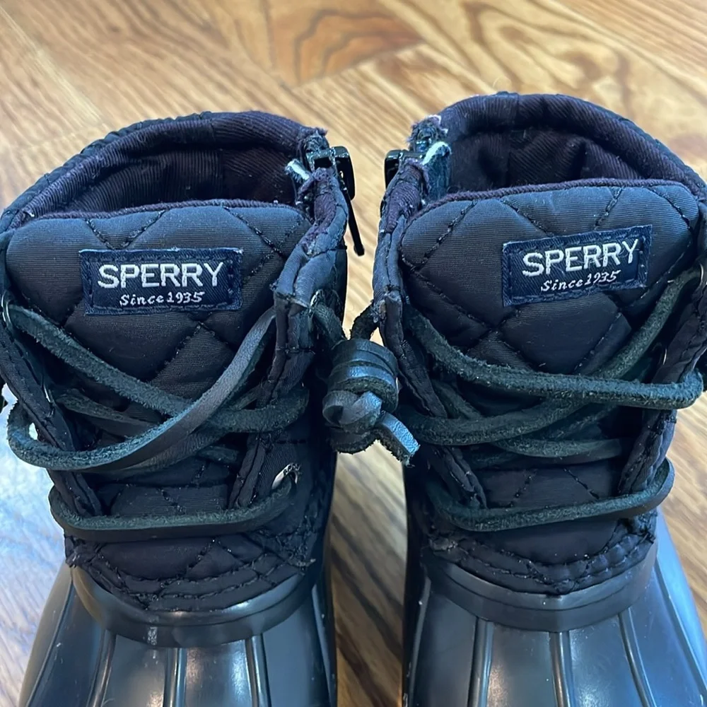 Girl’s Sperry Saltwater Nylon Quilt Duck Boots. Size 8M. Excellent Condition.